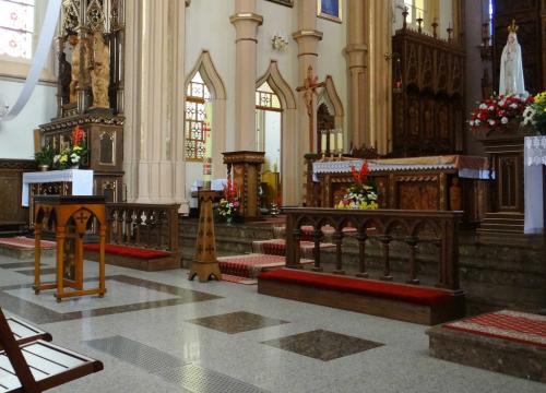 Balaski /&nbsp;klęczniki -&nbsp;Sanktuarium Wilamowice