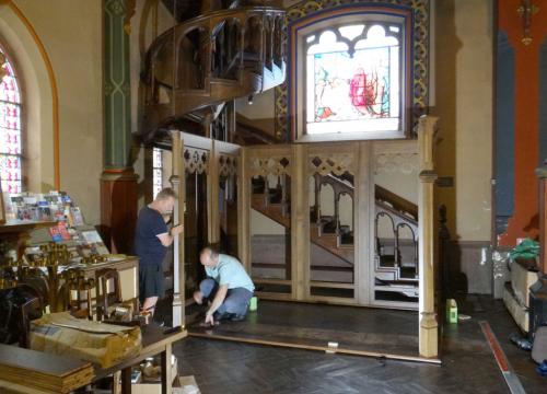 Konfesjonał w&nbsp;Kościele Saint Eugene Sainte Cecile w&nbsp;Paryżu